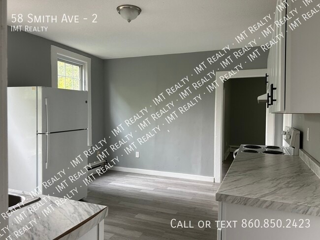 Foto del edificio - 58 Smith Ave