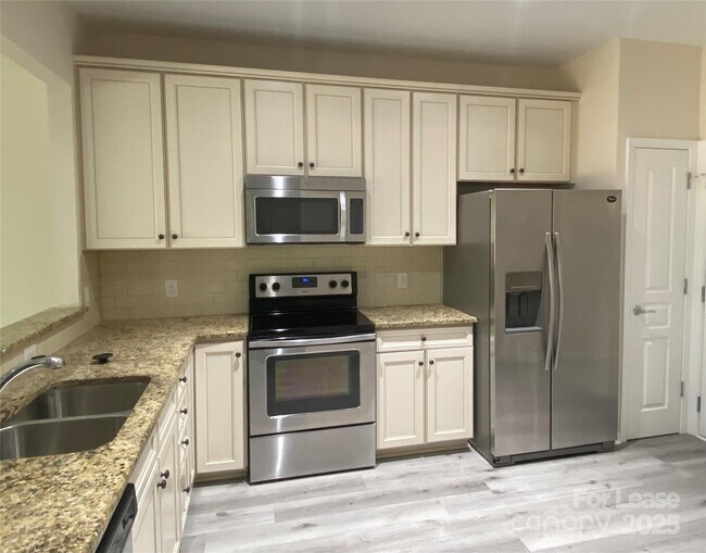 Foto del edificio - 10433 Blairbeth Street