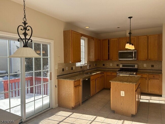 Foto del edificio - 226 Winding Hill Dr