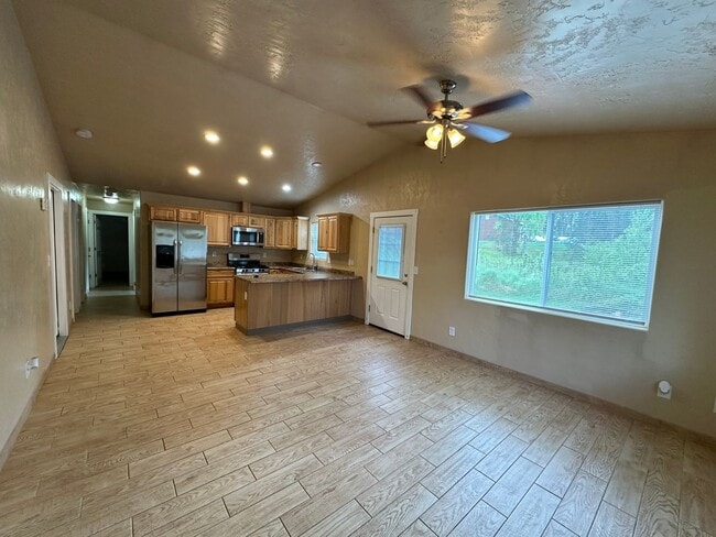 Foto del edificio - 36328 Murray Ln