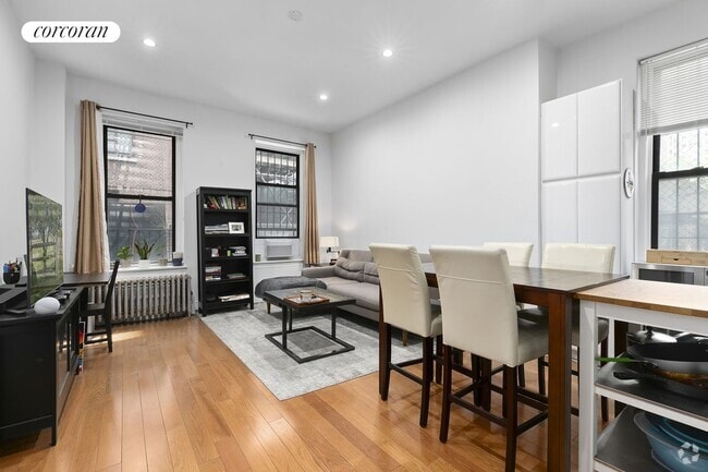 Building Photo - 26 W 97th St