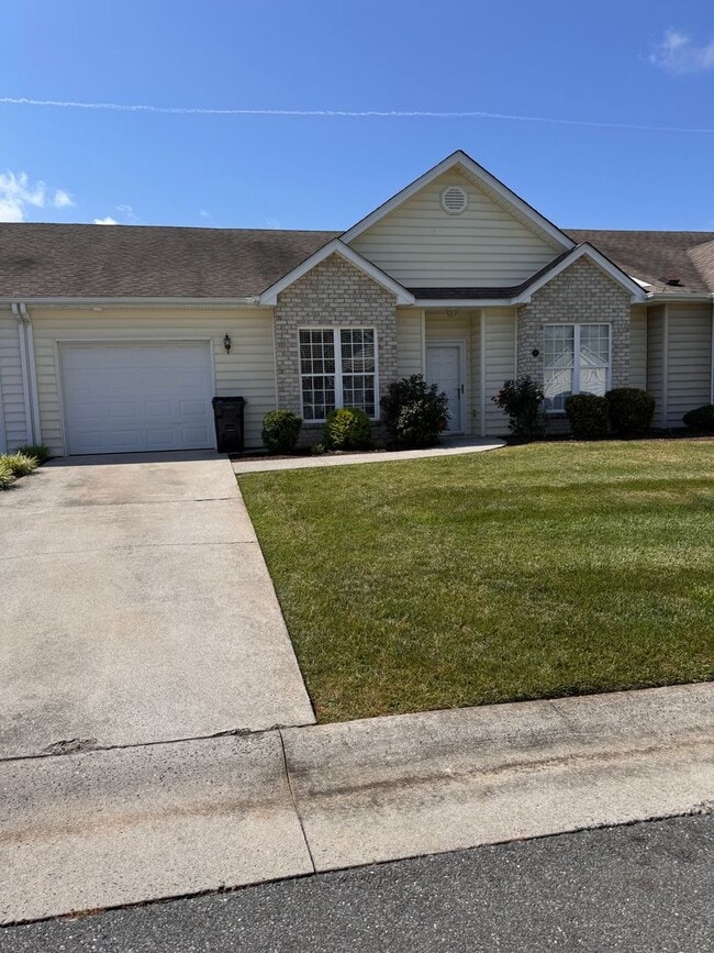 2 Bedroom || 2 Bathroom in Lakewalk - 2 Bedroom || 2 Bathroom in Lakewalk House
