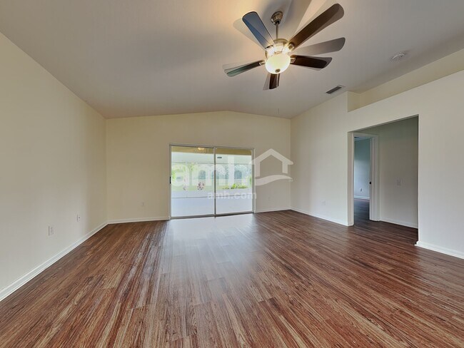 Foto del edificio - 1044 Summer Breeze Dr