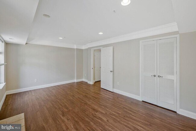 Building Photo - 1815 Spanish Oak Ln