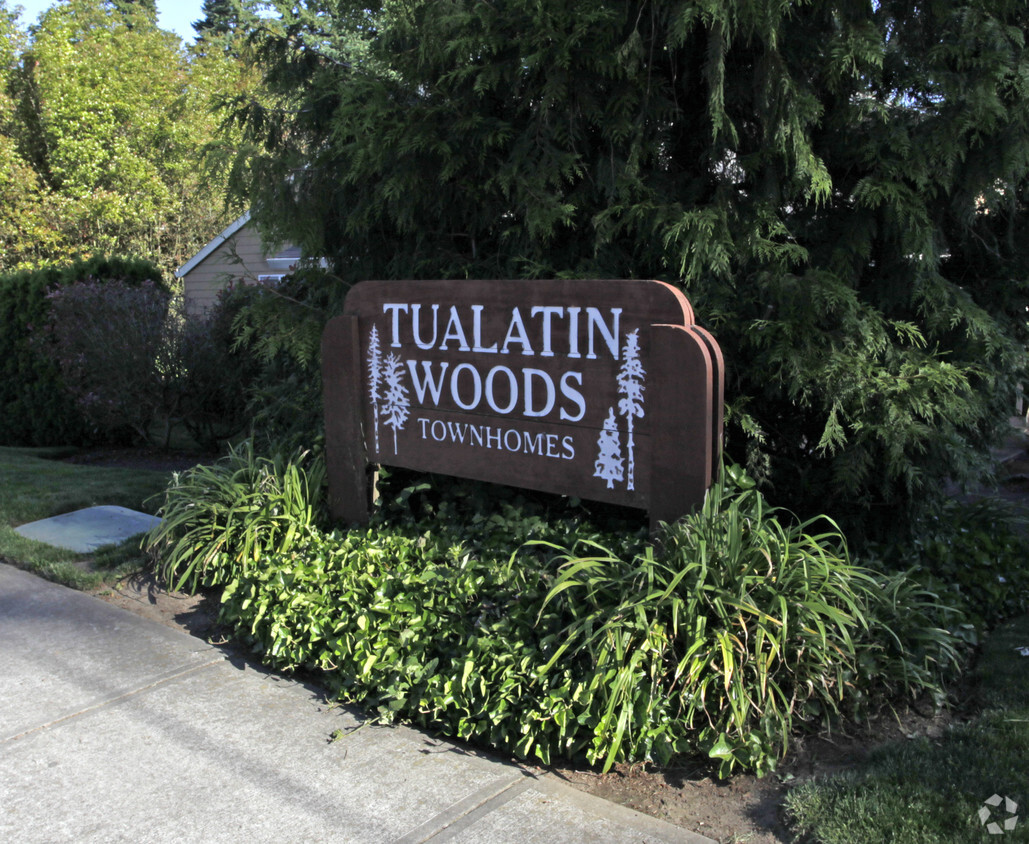 Foto principal - Tualatin Woods Townhomes