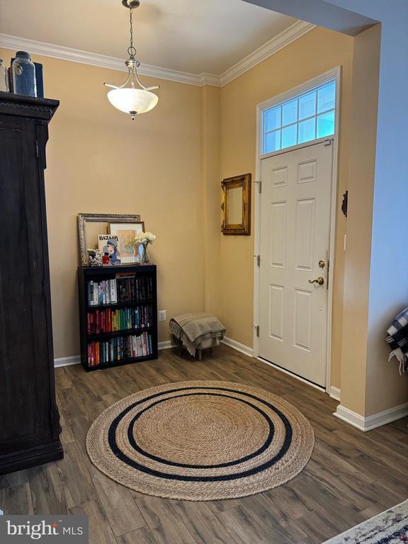 Building Photo - 22949 Fanshaw Square