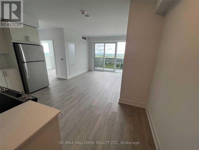Photo du bâtiment - 2550 Simcoe St N