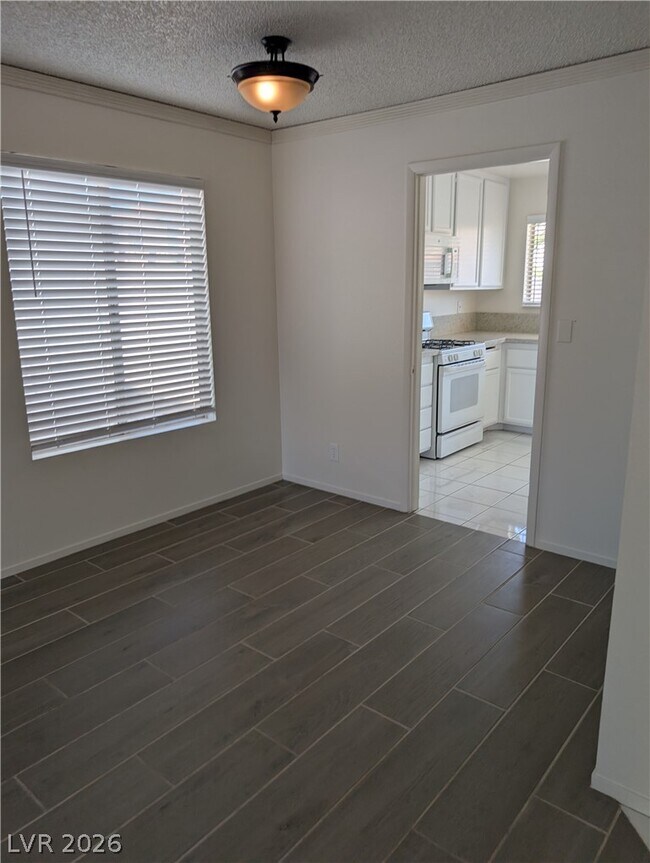 Foto del edificio - 4424 Honeycomb Dr