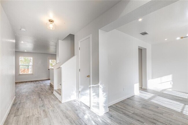 Foto del edificio - 137 Dandelion Loop