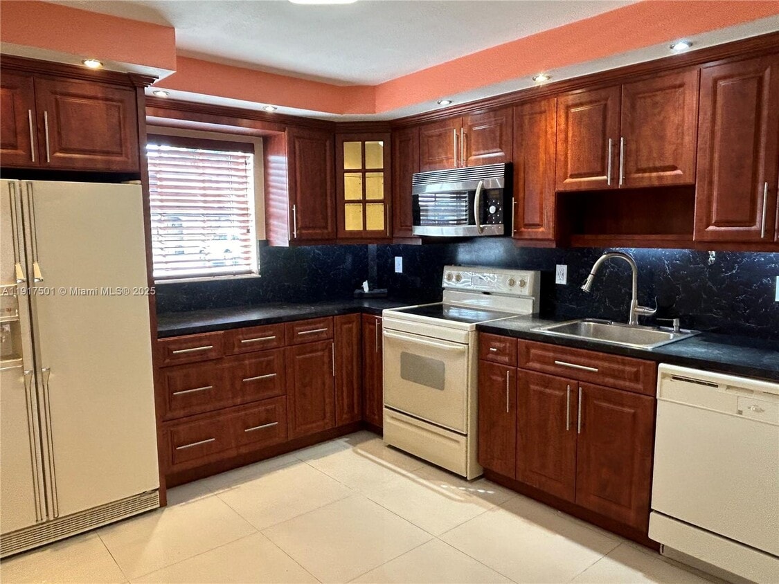 Foto principal - 5469 NW 170th Terrace