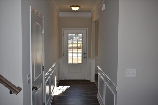 Building Photo - 102 Graham Cir