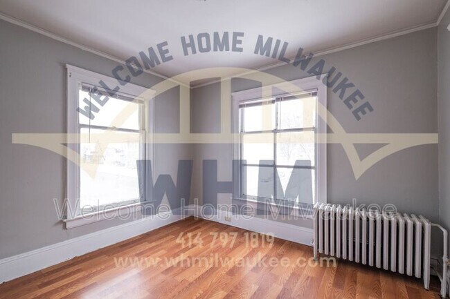 Building Photo - 2802 N Holton St