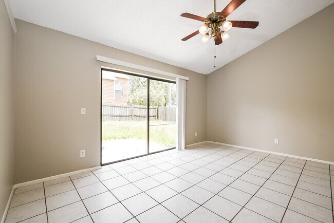 Foto del edificio - 1214 Lacey Oak Dr