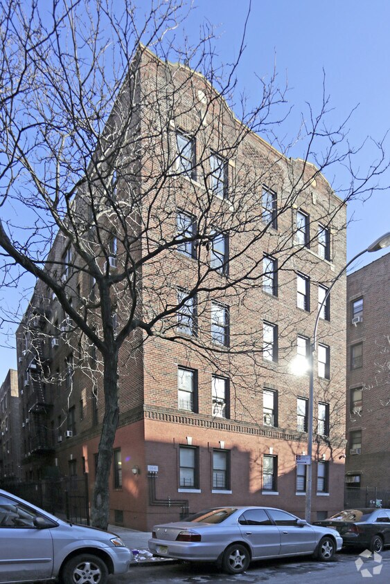 3541 94th St, Jackson Heights, NY 11372 Apartments in Jackson