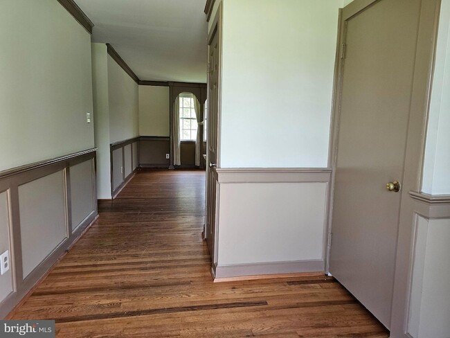 Building Photo - 5109 Ox Rd