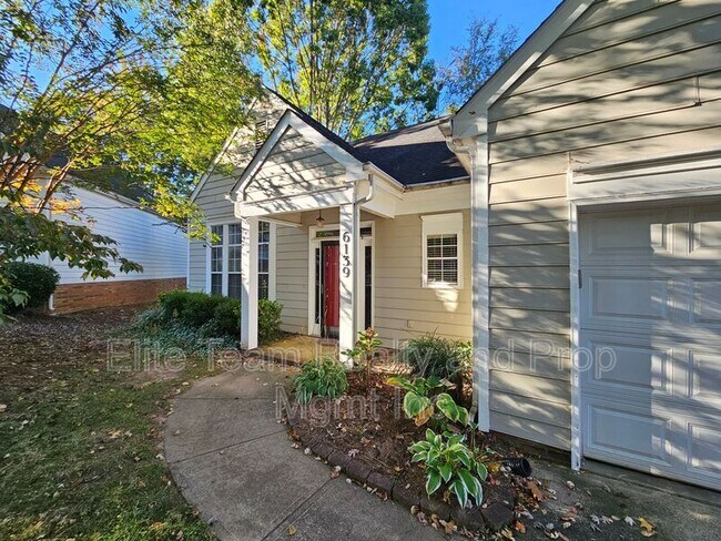 Foto del edificio - 6139 Park Hill Rd