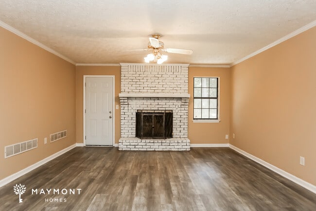 Building Photo - 575 Scarborough Rd