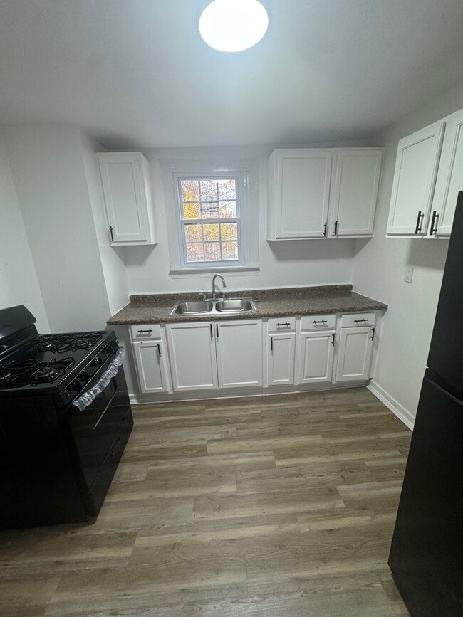 Building Photo - 275 Greensburg Pike