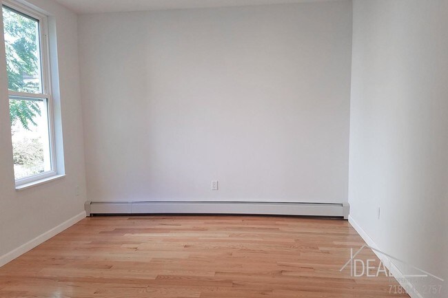 Building Photo - 3 bedroom in Brooklyn NY 11209