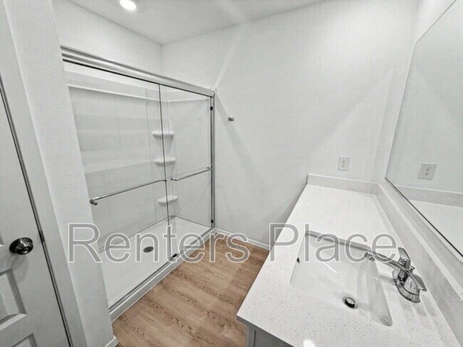 Foto del edificio - 7209 S Maple Ave