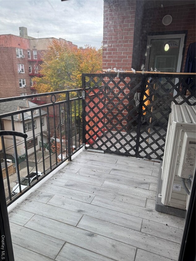 Primary Photo - 43-18 Union St