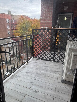 Building Photo - 43-18 Union St