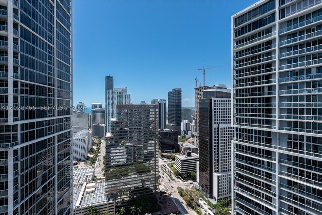 Foto del edificio - 475 Brickell Ave
