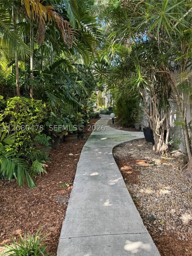 Foto del edificio - 4702 SW 67th Ave