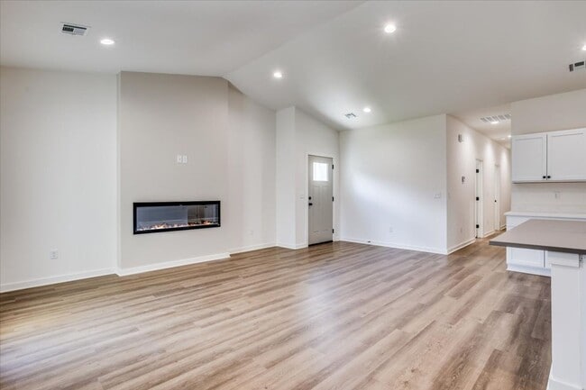 Building Photo - Area151-Aria Plan