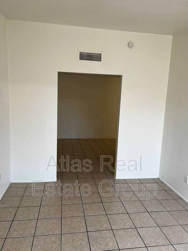 Foto del edificio - 40 N Westmoreland Ave