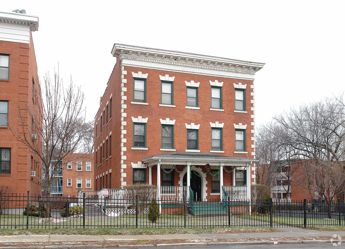 Foto del edificio - 180 Homestead Ave