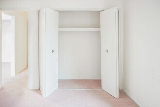 Interior Photo - Glencoe Hills