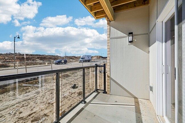 Interior Photo - The Residences at Jamestown Quarry