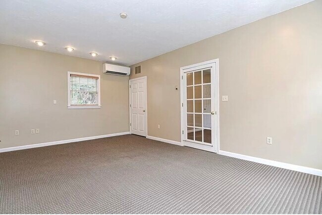 Foto del edificio - 185 June St