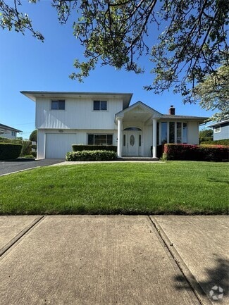 Building Photo - 371 White Birch Ln