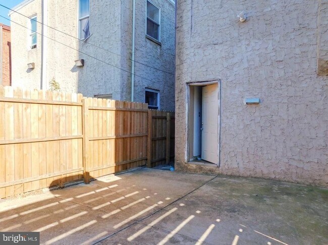 Foto del edificio - 2142 N Carlisle St