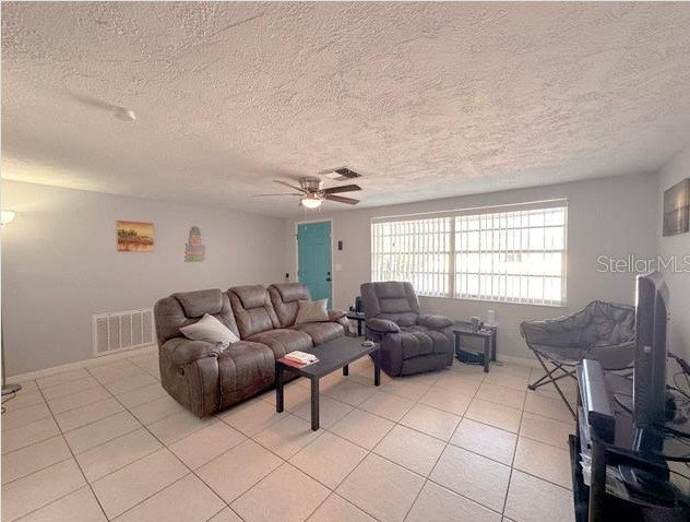 Foto del edificio - 7924 Halsey Dr