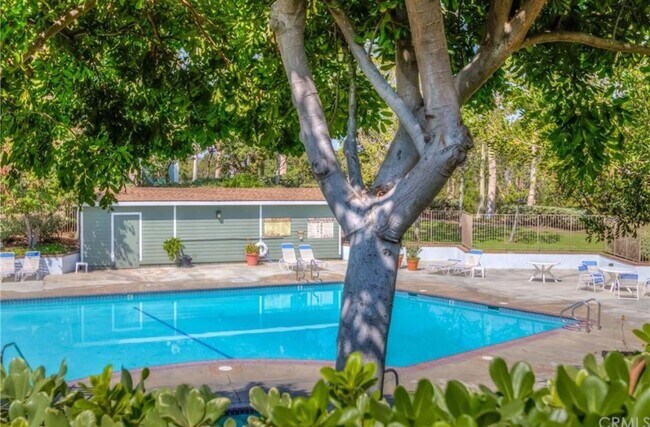 Foto del edificio - 16317 Sierra Ridge Way