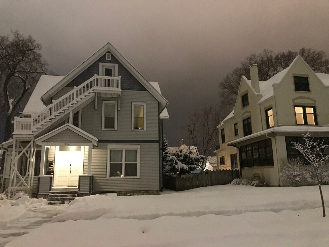 Primary Photo - 222 8th St S