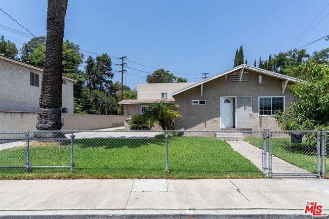 Building Photo - 2751 Partridge Ave