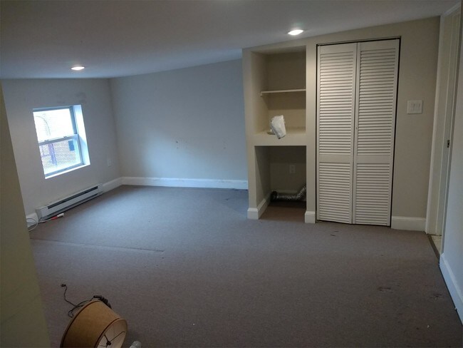 Foto del edificio - 827 N Charles St
