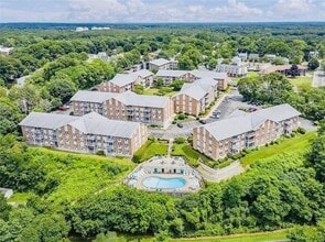 Building Photo - 41 Bullocks Point Ave