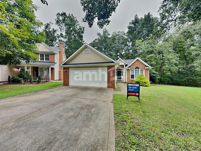 Building Photo - 4125 Medford Dr NW