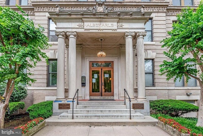 Building Photo - 1830 17th St NW