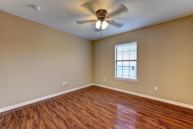 Foto del edificio - 808 E 32nd St