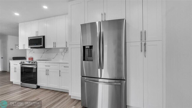 Foto del edificio - 4861 NW 6th Ct