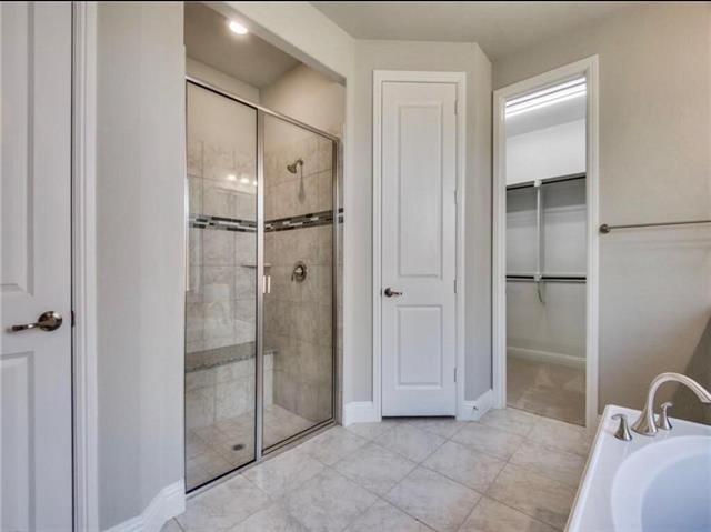 Foto del edificio - 3300 Brookglen Dr