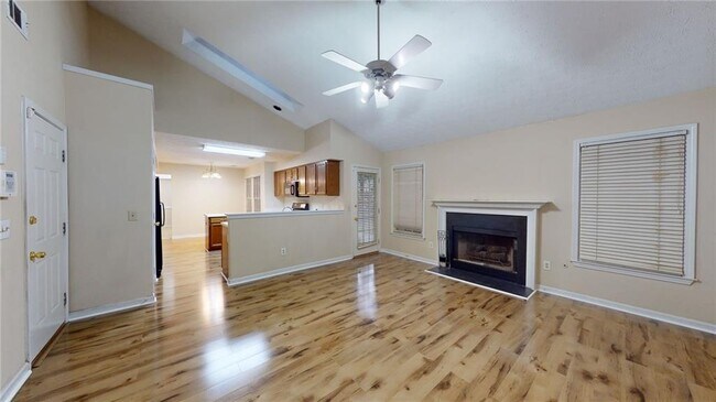 Building Photo - 110 Beaverwood Ln