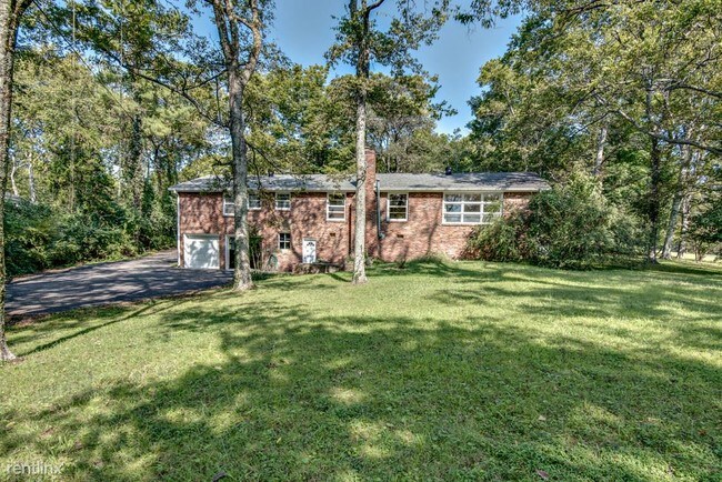 Building Photo - 6433 Bresslyn Rd