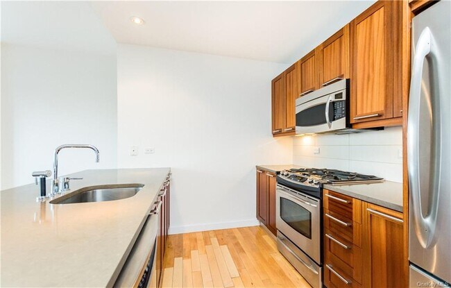 Foto del edificio - 3585 Greystone Ave